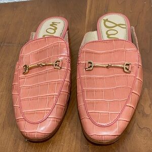 EUC Sam Edelman Linnie Classic Croc-Embossed Slip-On Pink Leather Chic Mules 9.5